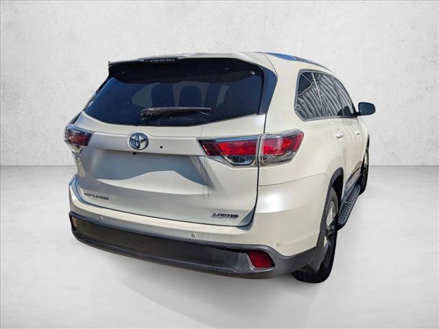 used 2016 Toyota Highlander car, priced at $21,398