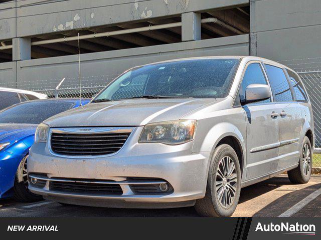 used 2014 Chrysler Town & Country car, priced at $8,991