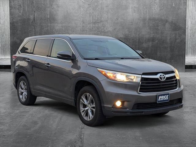 used 2015 Toyota Highlander car, priced at $17,993