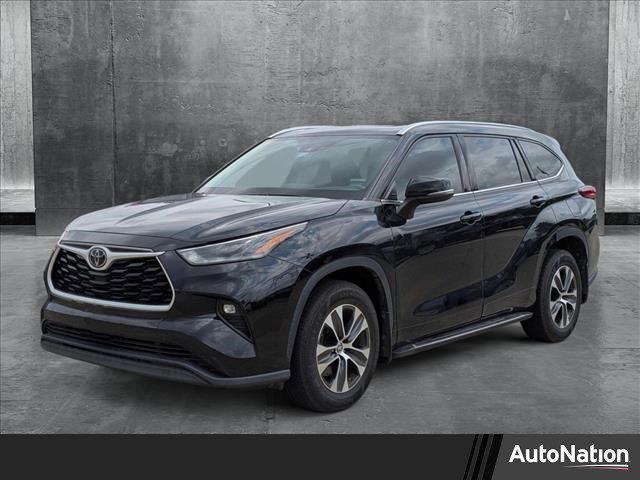 used 2021 Toyota Highlander car, priced at $27,991