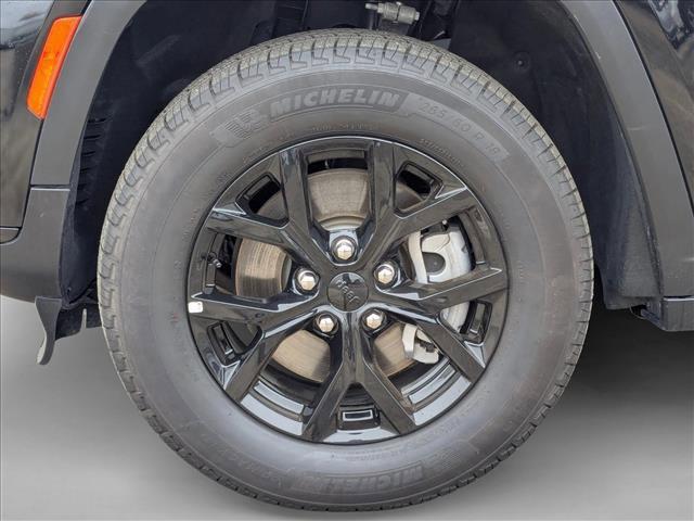 used 2025 Jeep Grand Cherokee L car, priced at $38,991