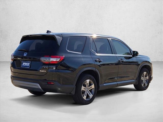 used 2025 Honda Pilot car, priced at $39,981