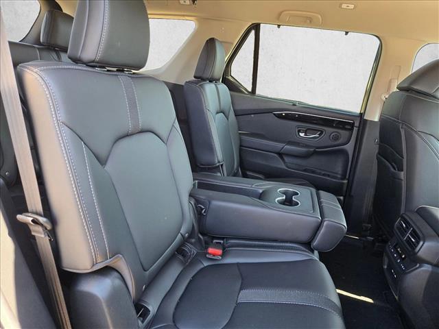 used 2025 Honda Pilot car, priced at $39,981