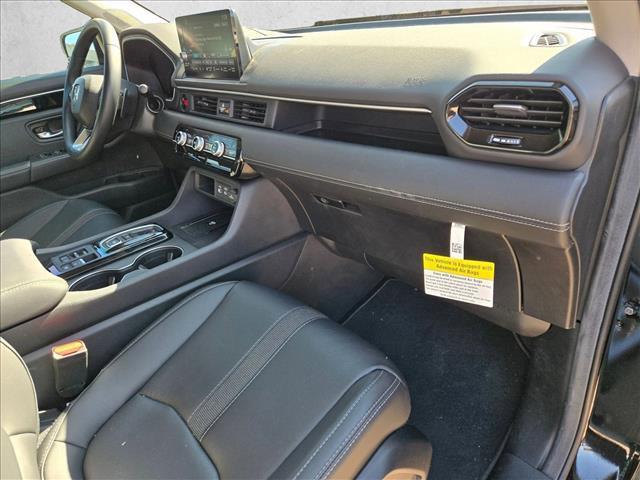 used 2025 Honda Pilot car, priced at $39,981