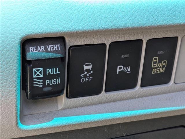 used 2015 Toyota Sienna car, priced at $15,691