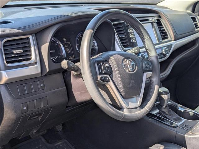 used 2016 Toyota Highlander car, priced at $20,982