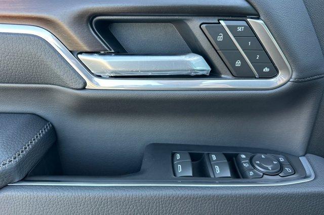 new 2025 GMC Sierra 2500 car, priced at $92,280
