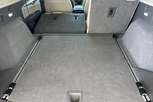 used 2022 Cadillac XT5 car, priced at $41,348
