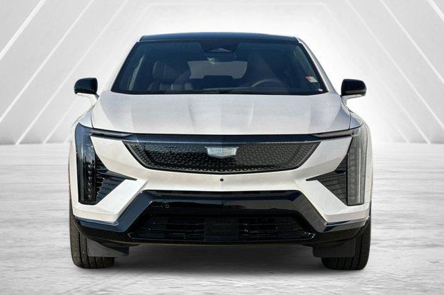 new 2025 Cadillac OPTIQ car, priced at $59,015