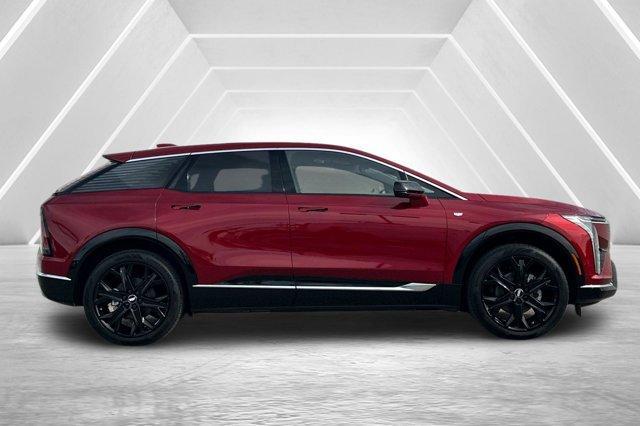 new 2025 Cadillac OPTIQ car, priced at $59,365