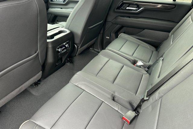 new 2025 GMC Yukon XL car, priced at $75,195