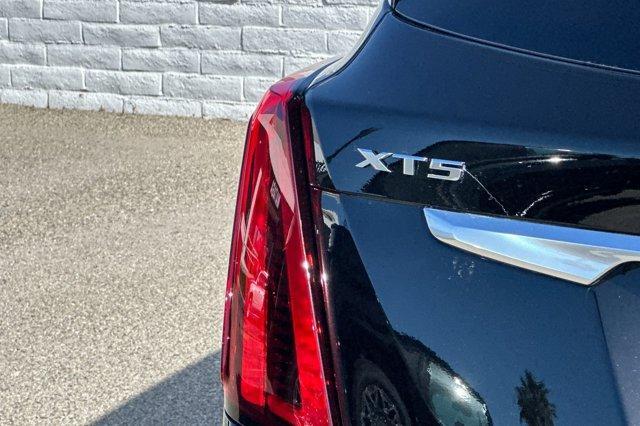 new 2025 Cadillac XT5 car, priced at $56,190
