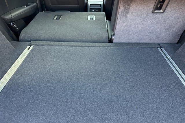 new 2025 Cadillac XT5 car, priced at $56,190