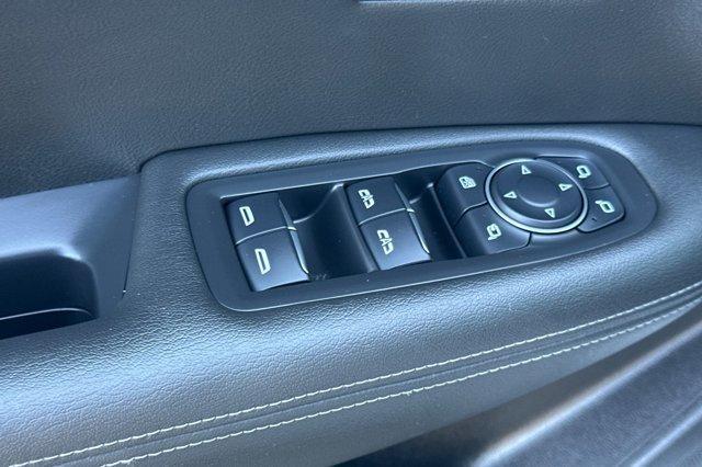 used 2022 Cadillac XT6 car, priced at $41,899