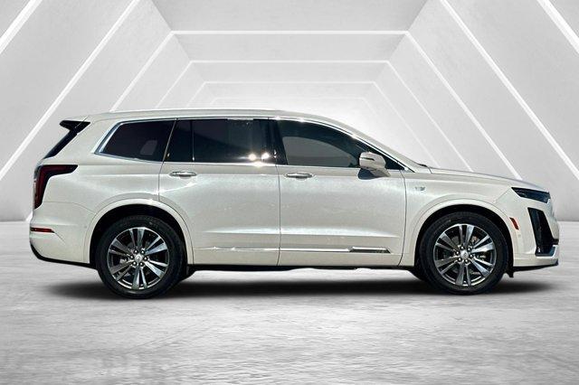 used 2022 Cadillac XT6 car, priced at $41,899