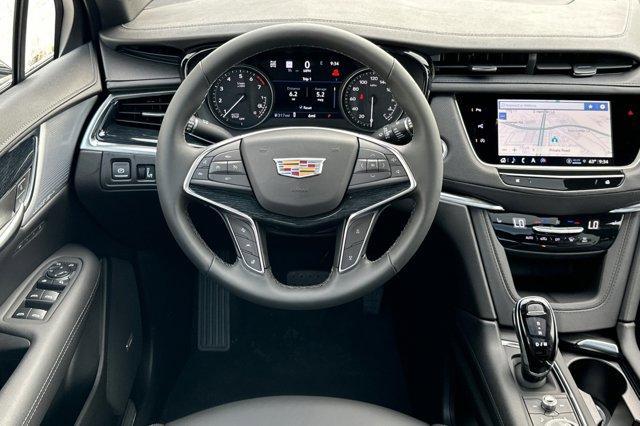 new 2025 Cadillac XT5 car, priced at $56,890
