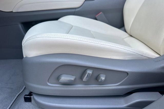 used 2022 Cadillac XT5 car, priced at $39,949