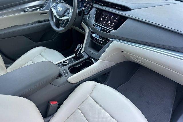 used 2022 Cadillac XT5 car, priced at $39,949