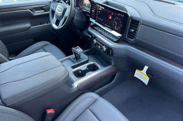 new 2025 GMC Sierra 1500 car, priced at $64,655