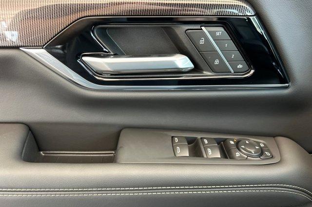 new 2025 GMC Yukon car, priced at $77,280