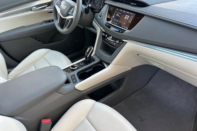 used 2024 Cadillac XT5 car, priced at $46,789