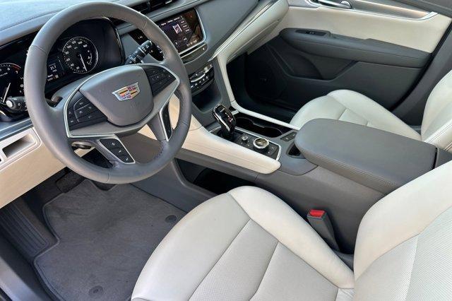 used 2024 Cadillac XT5 car, priced at $46,789