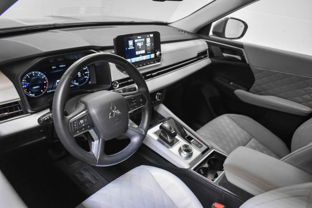 used 2024 Mitsubishi Outlander car, priced at $28,500