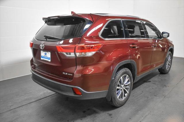 used 2019 Toyota Highlander car, priced at $31,000