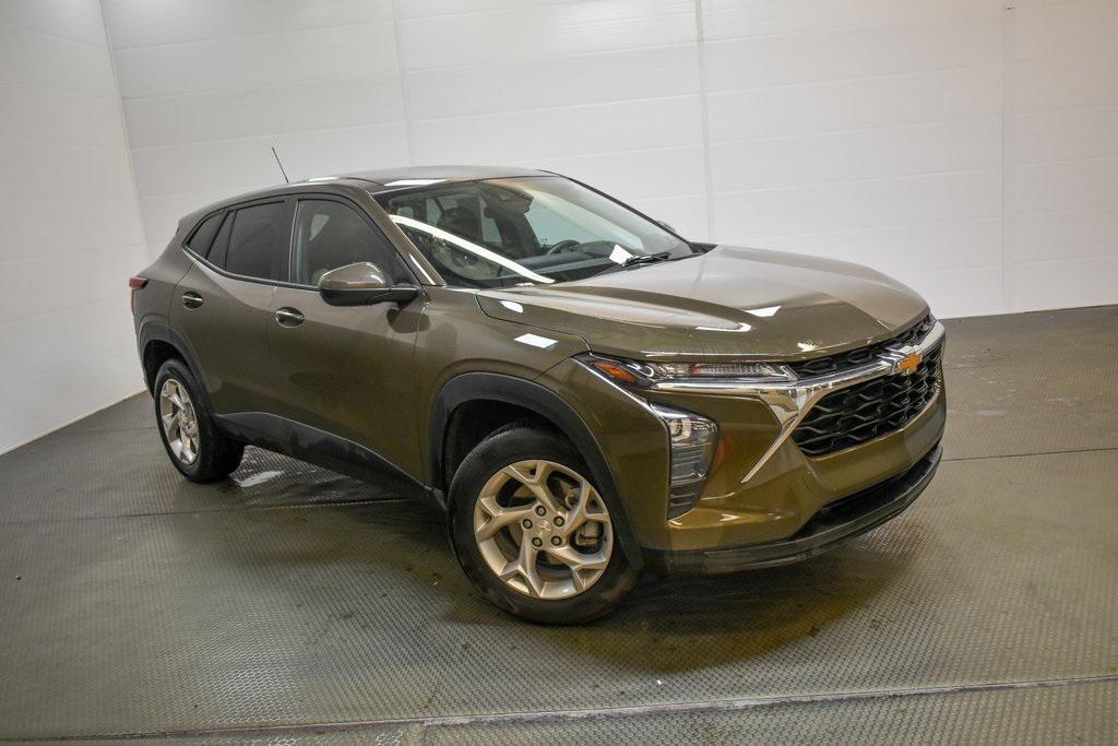used 2024 Chevrolet Trax car, priced at $20,528