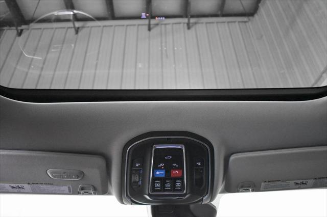 used 2022 Jeep Grand Cherokee car, priced at $33,250
