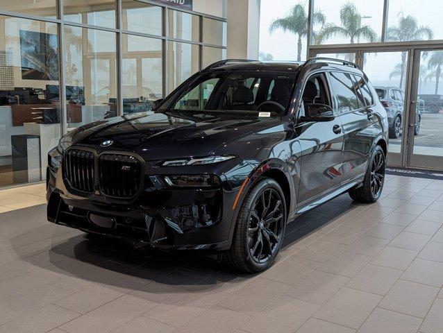 new 2025 BMW X7 car, priced at $118,905