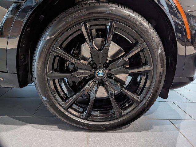 new 2025 BMW X7 car, priced at $118,905