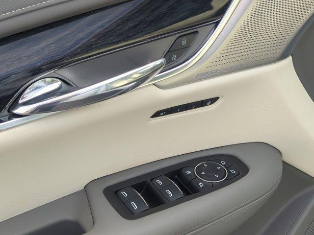 used 2023 Cadillac XT6 car, priced at $35,997