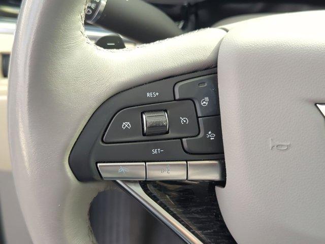 used 2023 Cadillac XT6 car, priced at $35,997