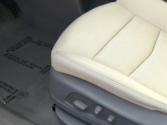 used 2023 Cadillac XT6 car, priced at $35,997