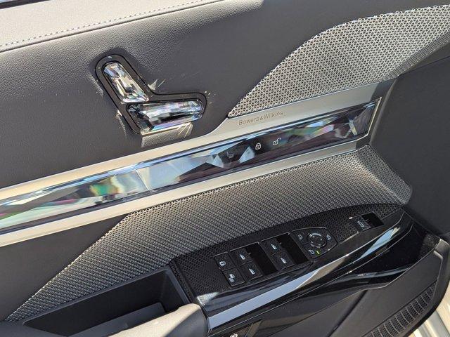 new 2025 BMW 760 car, priced at $129,625