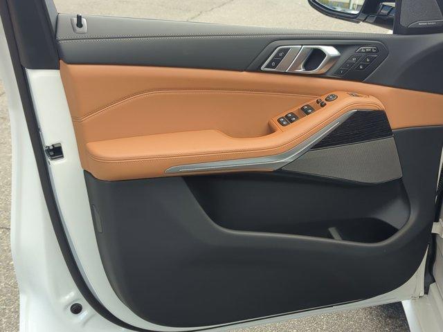 new 2026 BMW X7 car, priced at $105,215