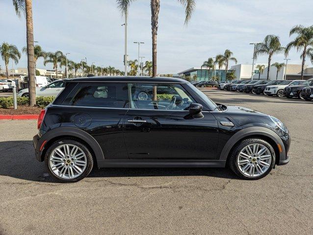 used 2024 MINI SE Hardtop car, priced at $24,796