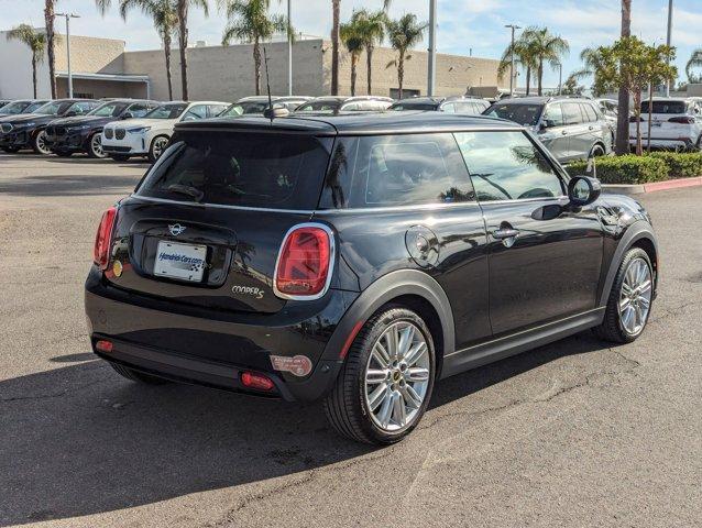 used 2024 MINI SE Hardtop car, priced at $24,796