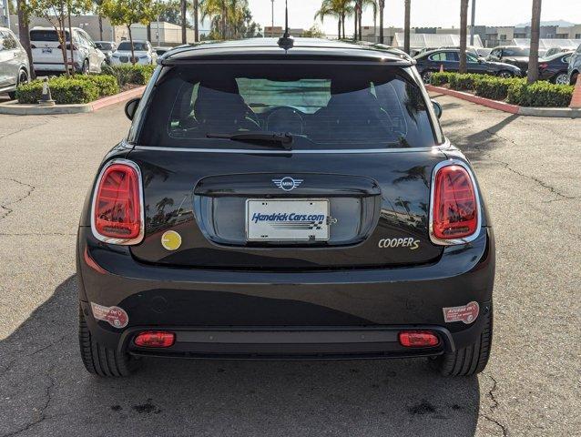 used 2024 MINI SE Hardtop car, priced at $24,796