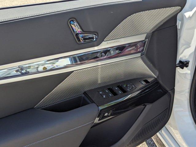 new 2025 BMW 760 car, priced at $129,625