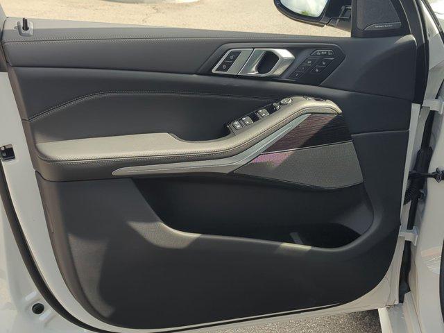 new 2026 BMW X7 car, priced at $120,440