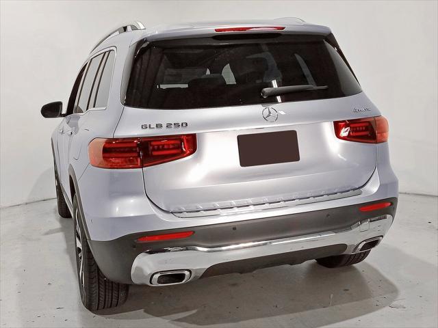 new 2024 Mercedes-Benz GLB 250 car, priced at $52,675
