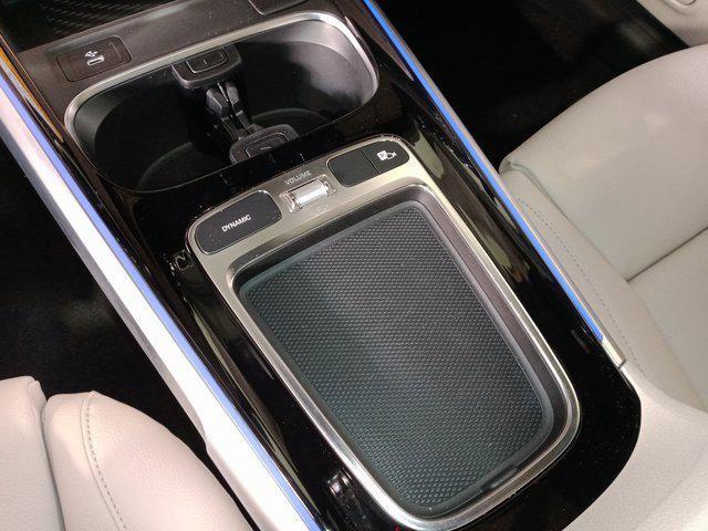 new 2024 Mercedes-Benz GLB 250 car, priced at $52,675