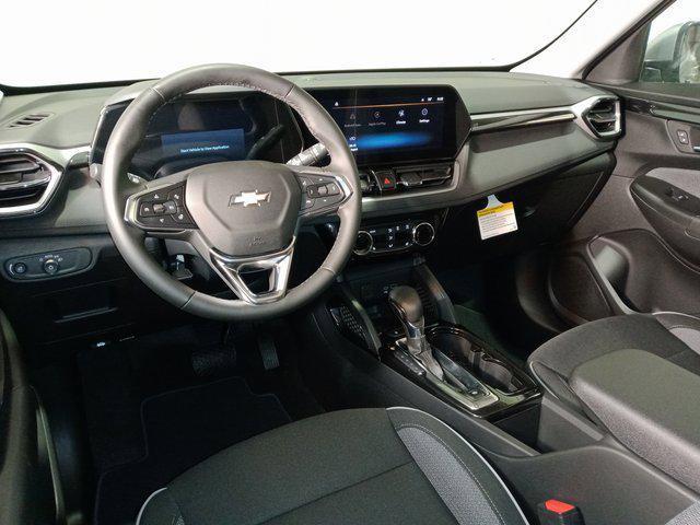 new 2025 Chevrolet TrailBlazer car, priced at $28,700