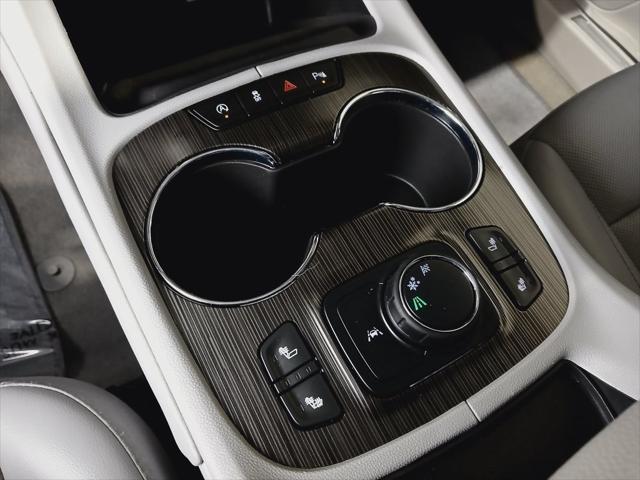 used 2023 GMC Acadia car, priced at $27,142