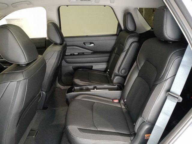 new 2025 Nissan Pathfinder car, priced at $55,540
