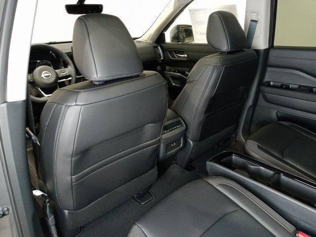new 2025 Nissan Pathfinder car, priced at $55,540