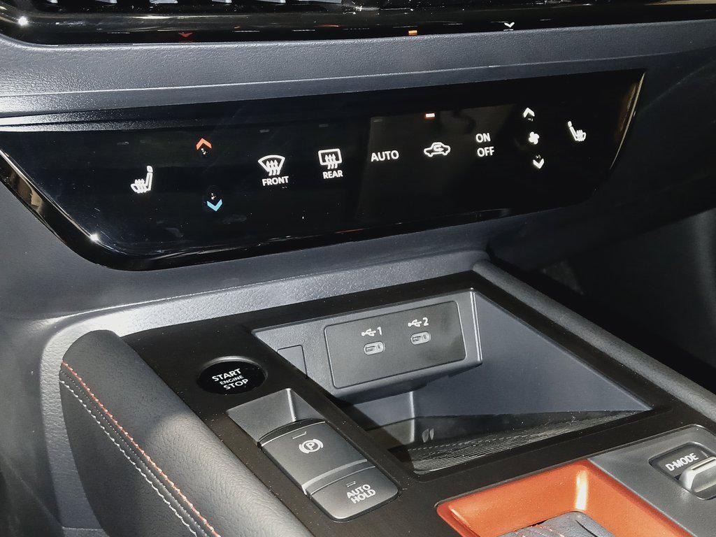 new 2025 Nissan Kicks car, priced at $31,400