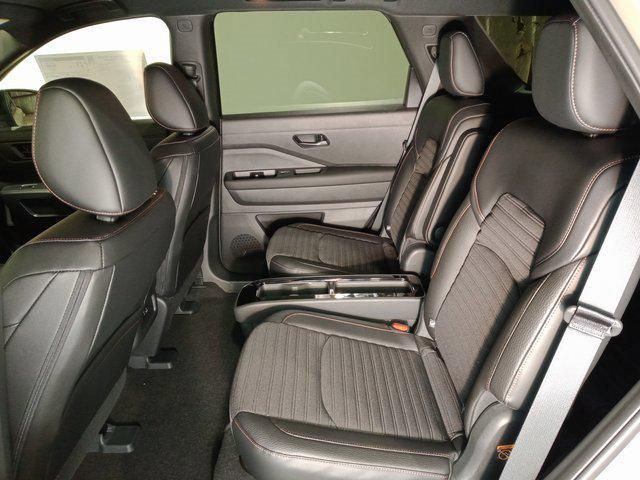 new 2025 Nissan Pathfinder car, priced at $47,600